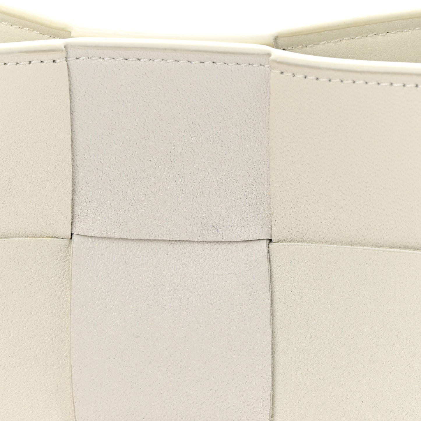 Calfskin Maxi Intrecciato Cassette Pouch On Strap Chalk