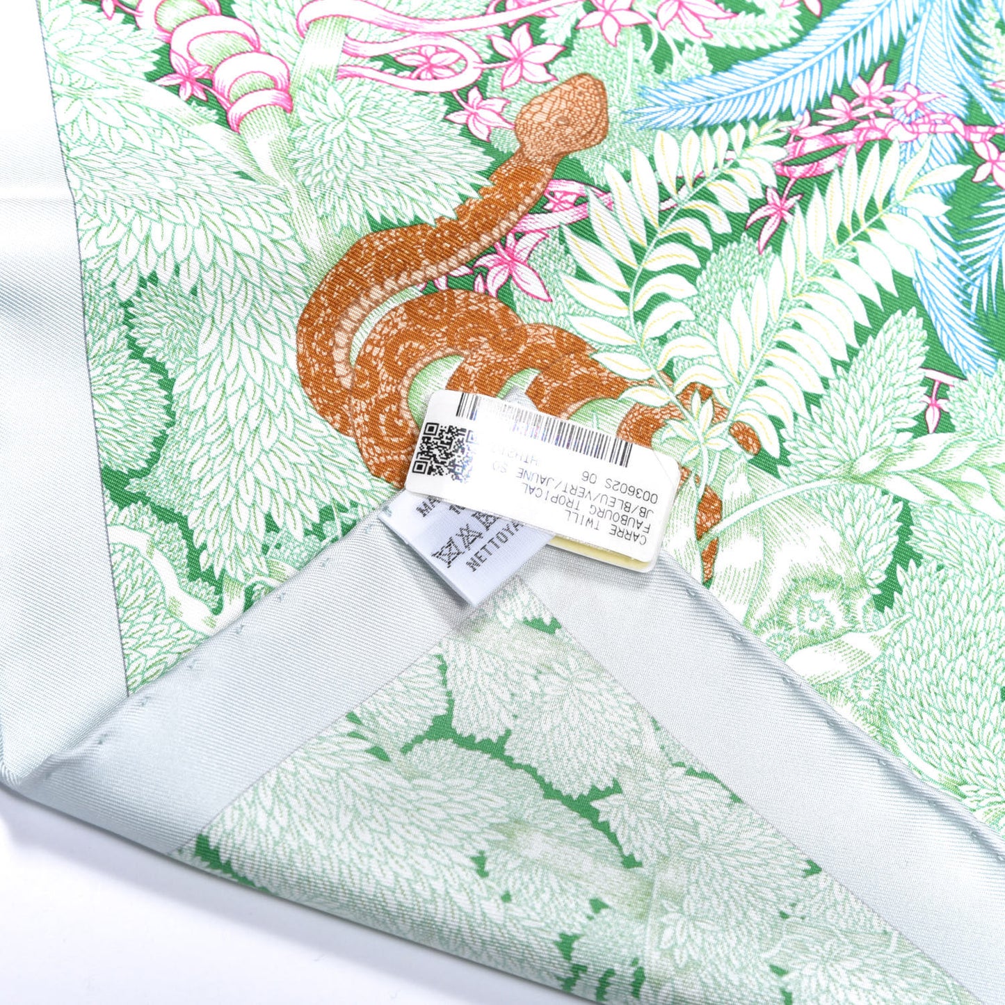 Silk Twill Faubourg Tropical Scarf 90 Bleu Vert Jaune