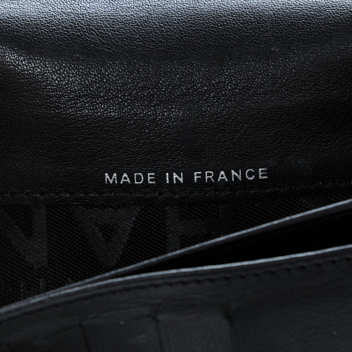 Grained Patent CC Yen Wallet Black