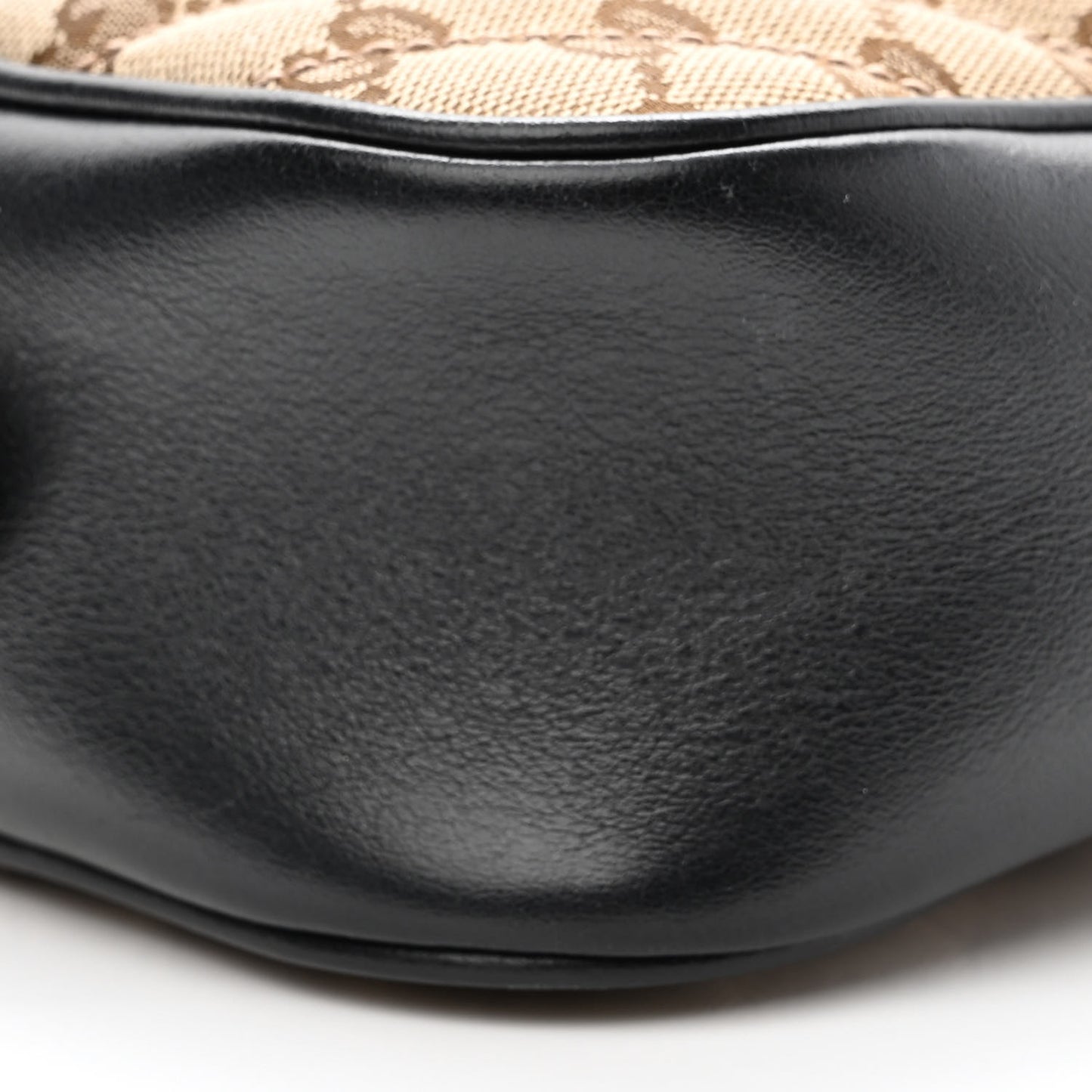 Monogram Matelasse Diagonal Small GG Marmont Chain Shoulder Bag Beige Black