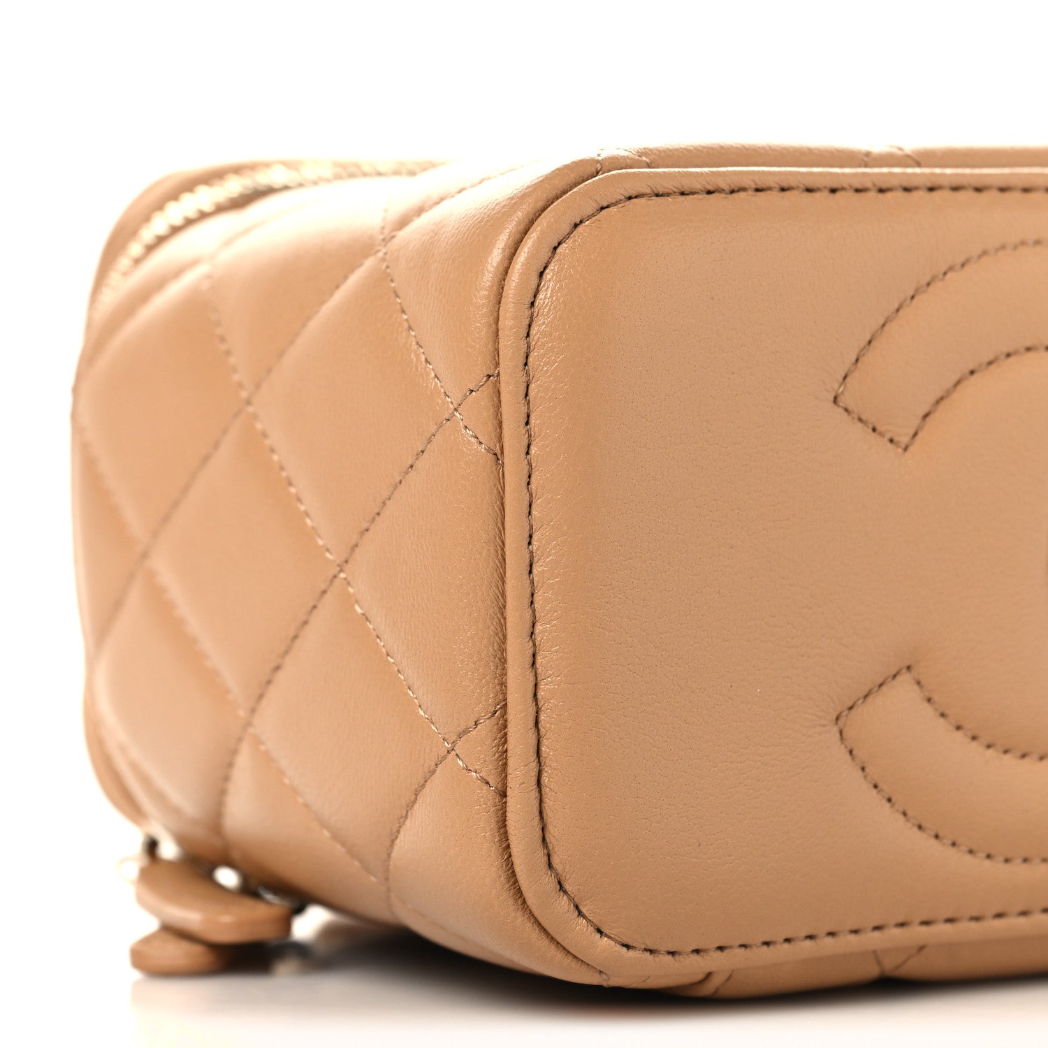 Chanel Lambskin Quilted Pearl Crush Small Vanity Case With Chain