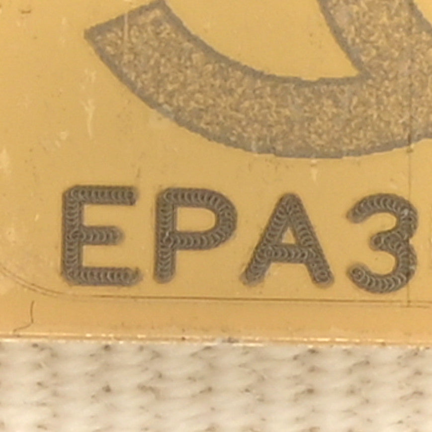 Caviar Quilted Wallet On Chain WOC White