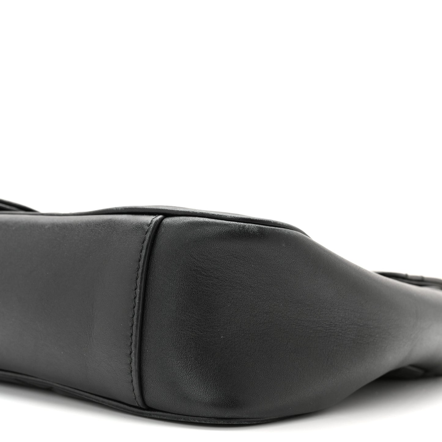 Calfskin Matelasse Medium GG Marmont Shoulder Bag Black