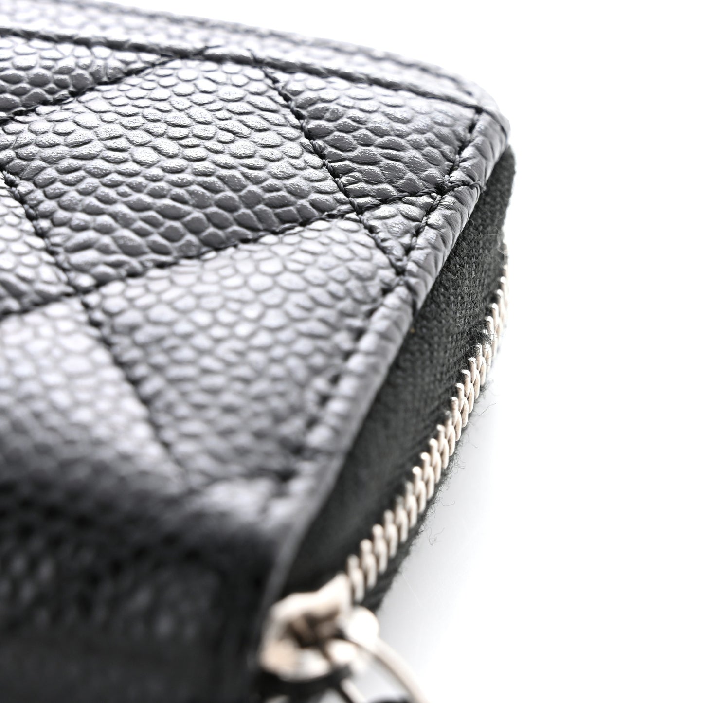 Caviar Quilted Classic Zipped Coin Purse Black