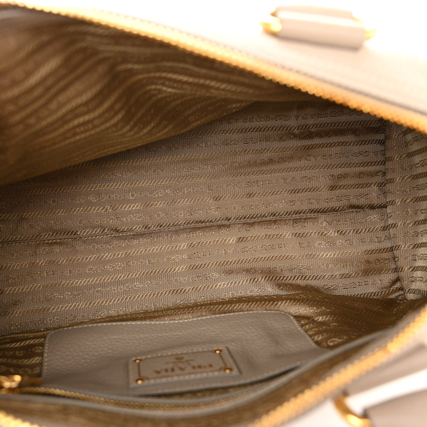 Vitello Daino Shopping Satchel Pomice