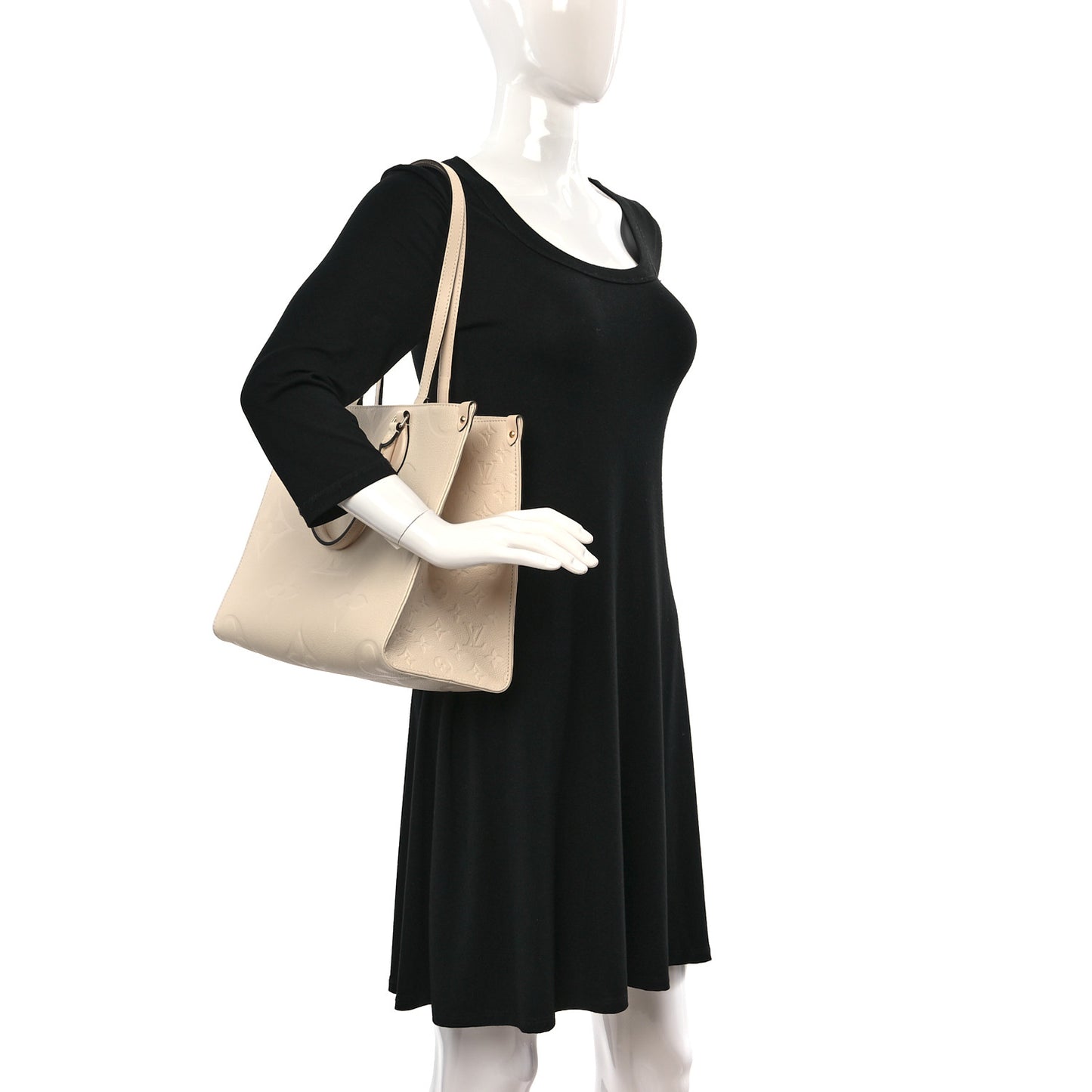 Empreinte Monogram Giant Onthego MM Creme