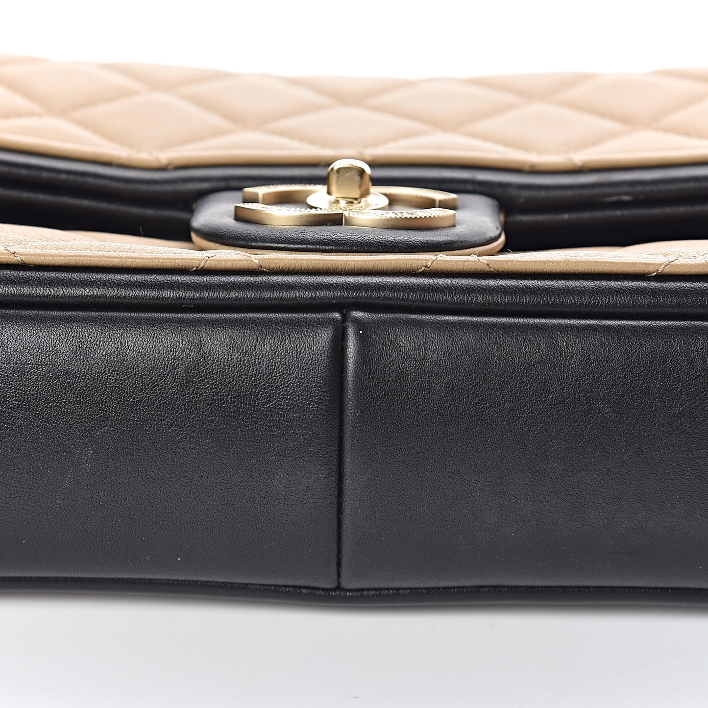 Calfskin Quilted Medium Graphic Flap Beige Black