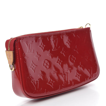 Louis Vuitton Vernis Pochette Accessories NM Pomme D'Amour 3 of 9