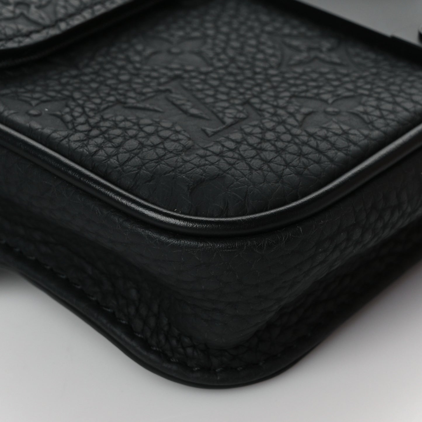 Taurillon Monogram S Lock Sling Bag Black