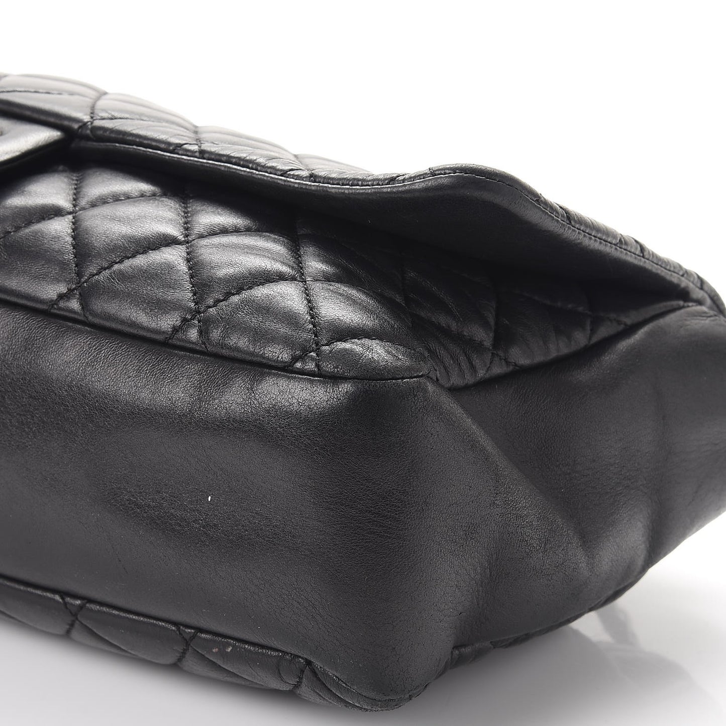 Lambskin Jumbo Coco Rain Flap Black