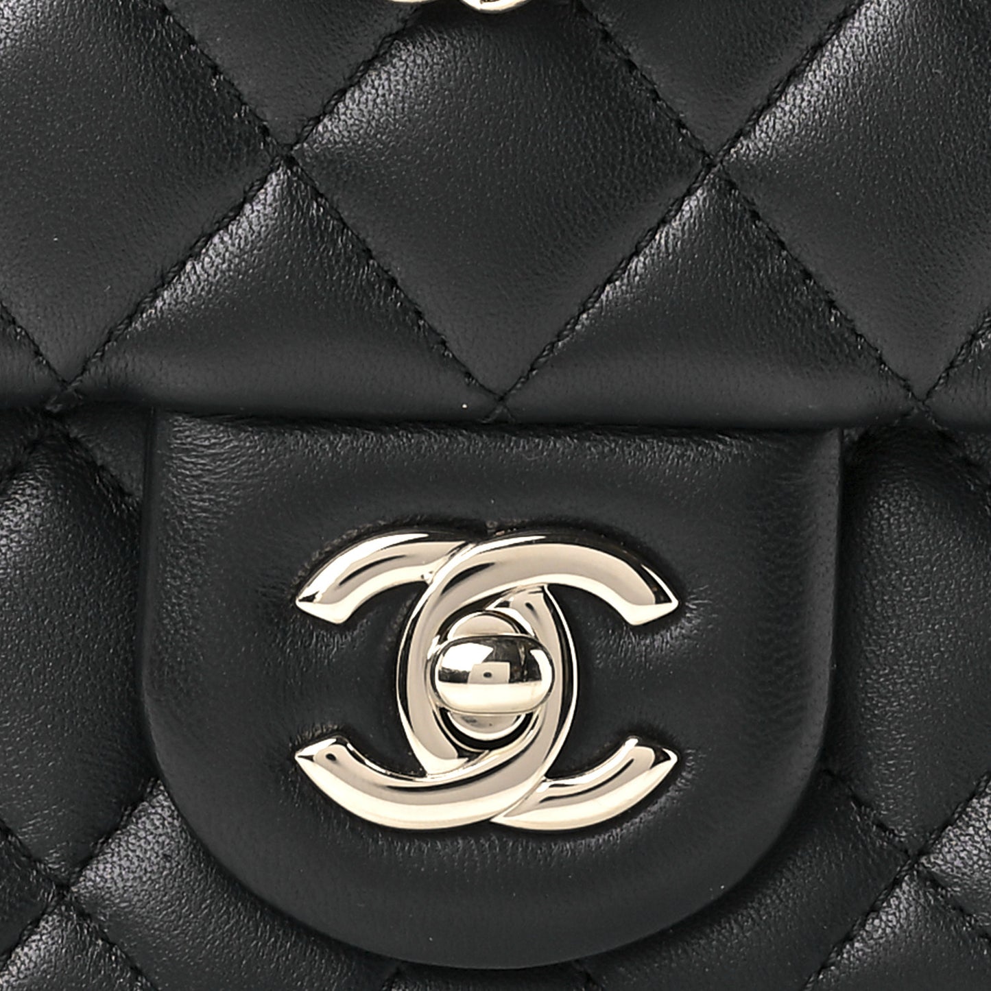 Lambskin Quilted Enamel Mini Pearl Crush Flap Black