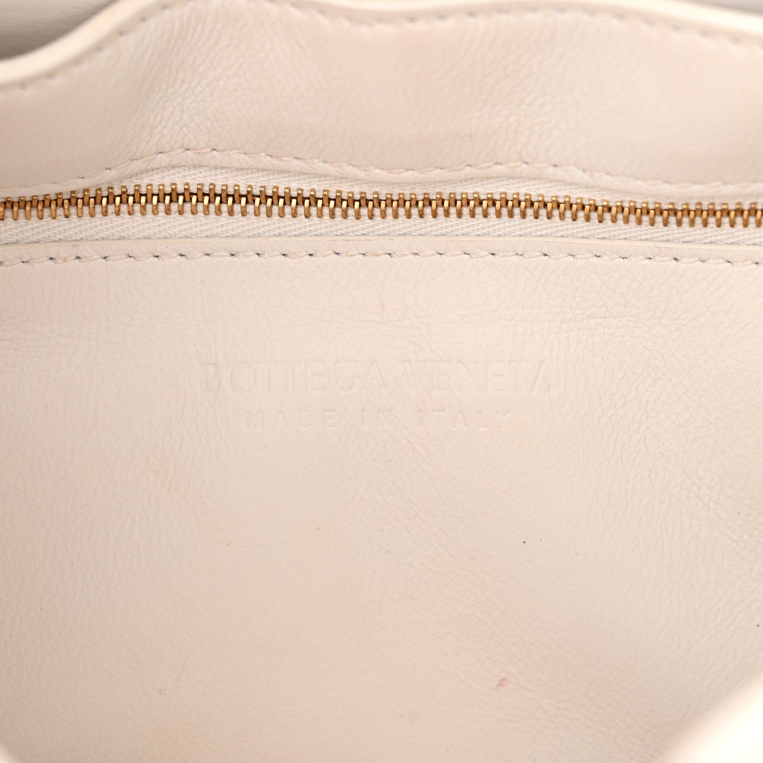 Bottega Veneta Lambskin Maxi Intreccio Padded Chain Cassette Crossbody Bag White 6 of 12