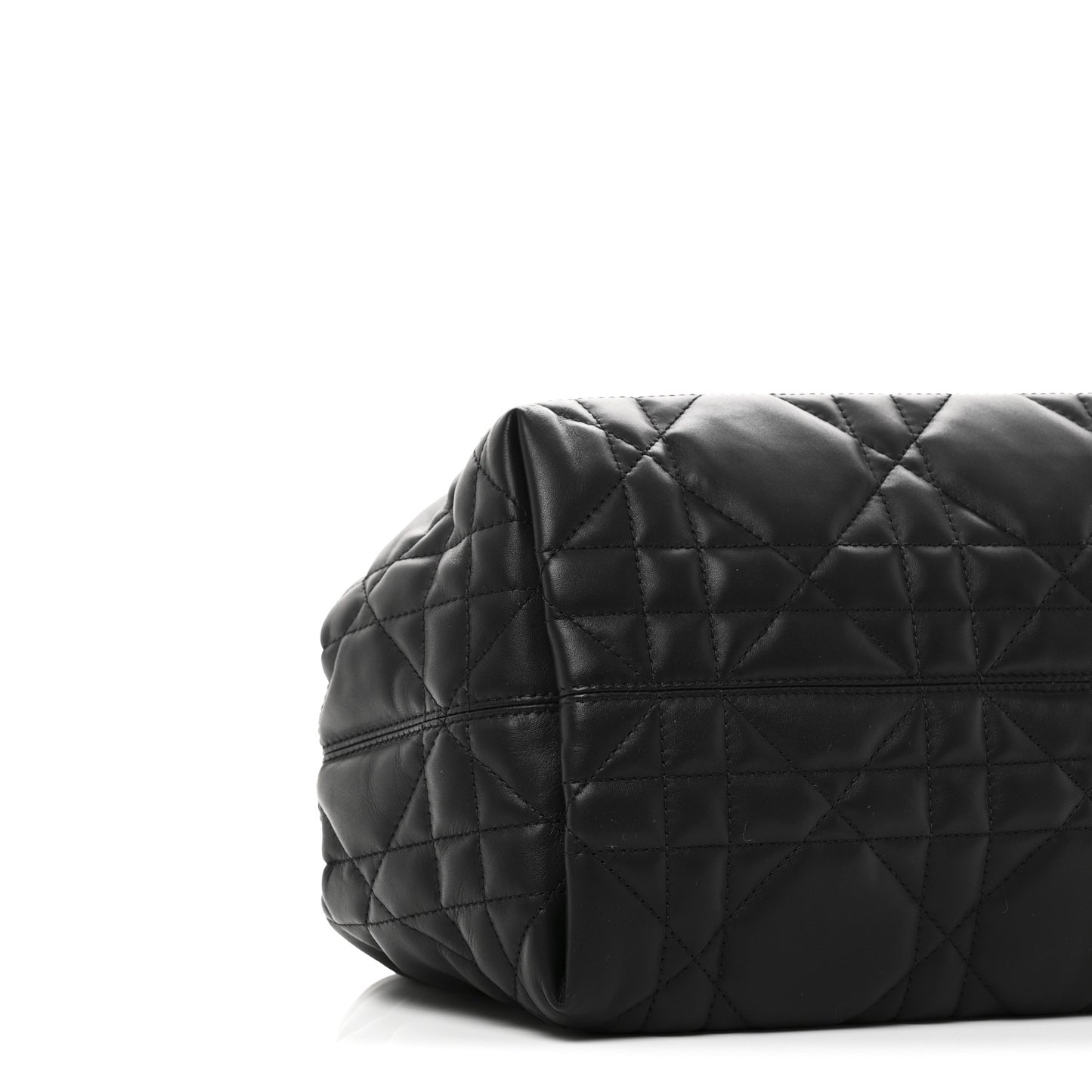 Calfskin Macrocannage Medium Toujours Black