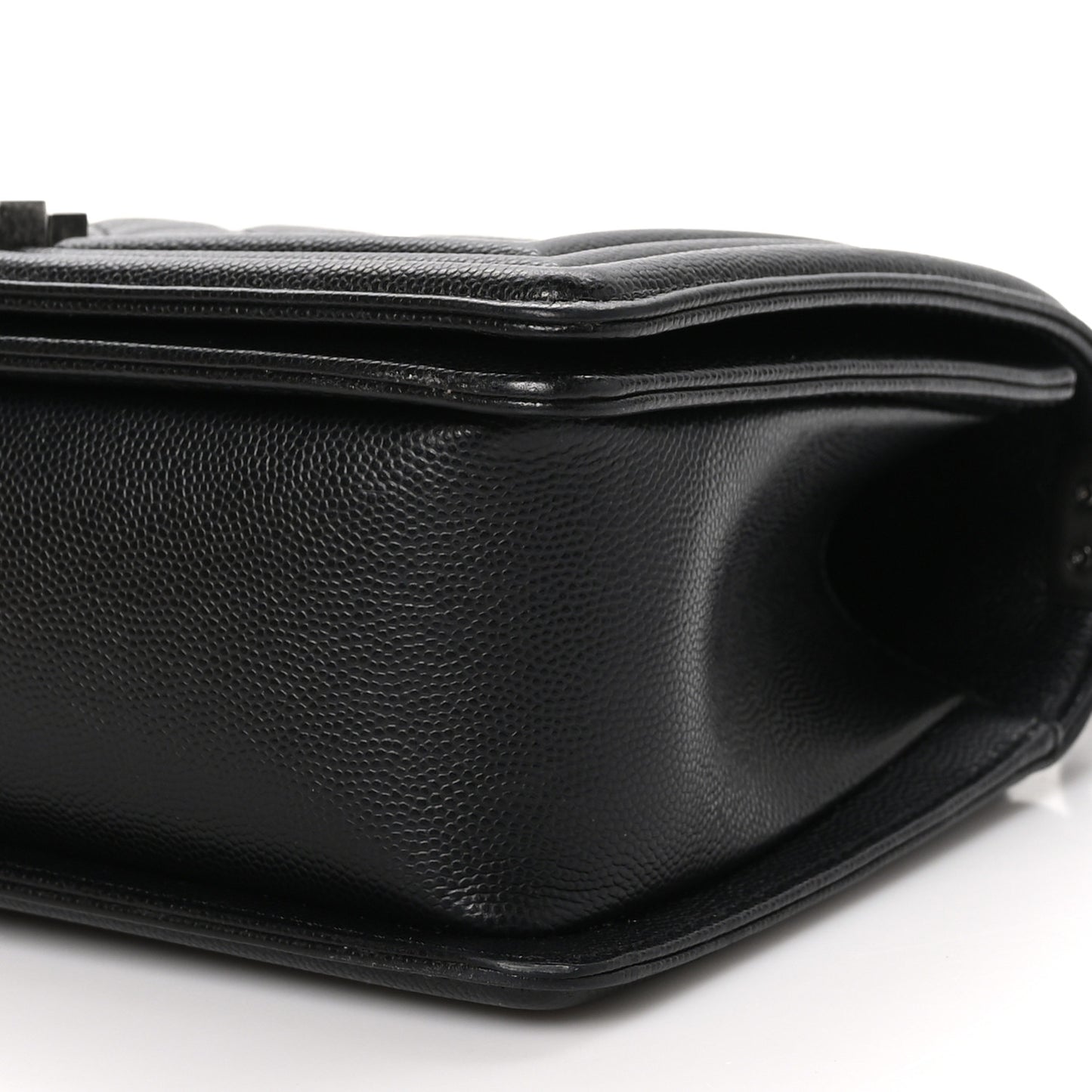 Caviar Quilted Medium Boy Flap Black