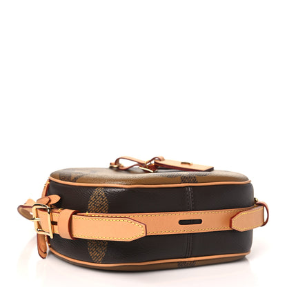 Louis Vuitton Reverse Monogram Giant Boite Chapeau Souple 4 of 10