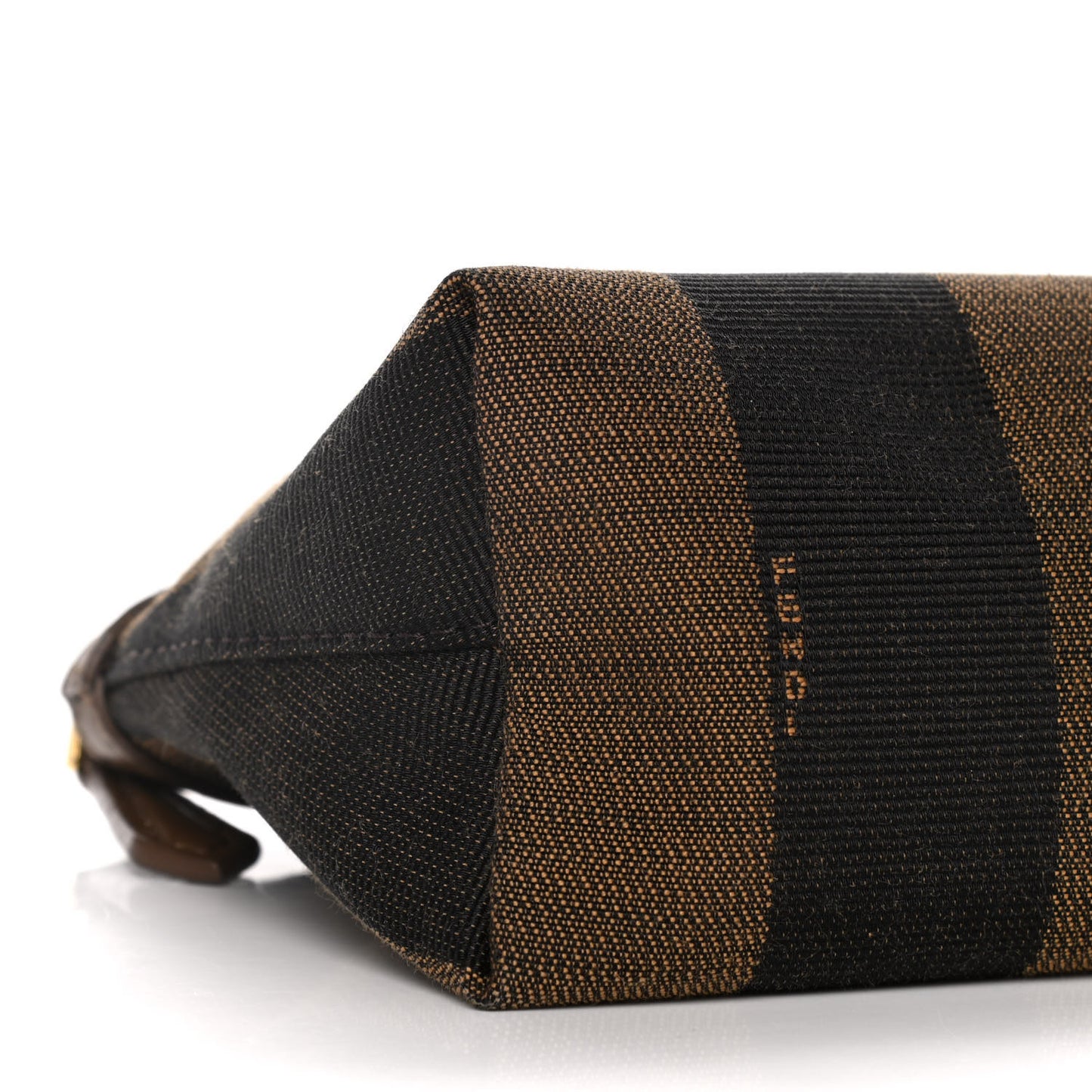 Pequin Vitello Pouch Tobacco Foresta