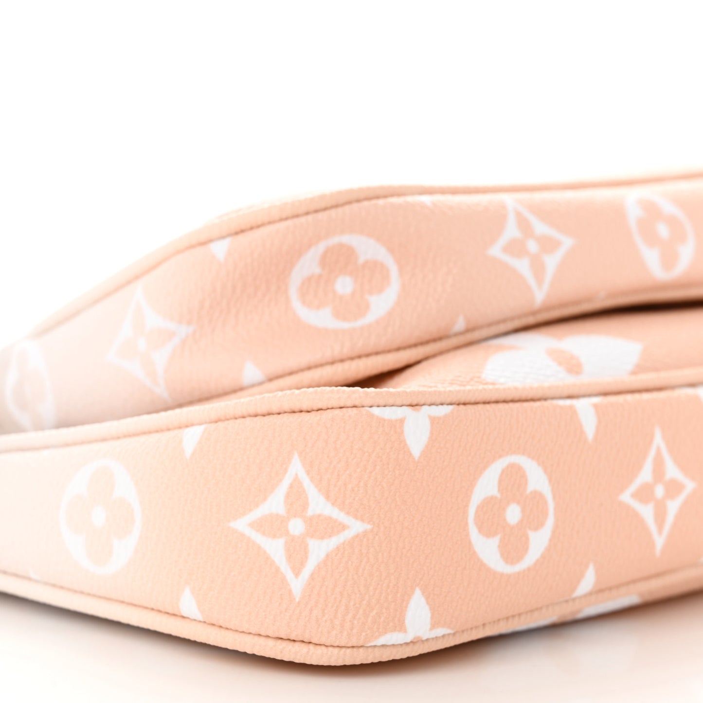 Monogram Giant By The Pool Multi Pochette Accessories Brume