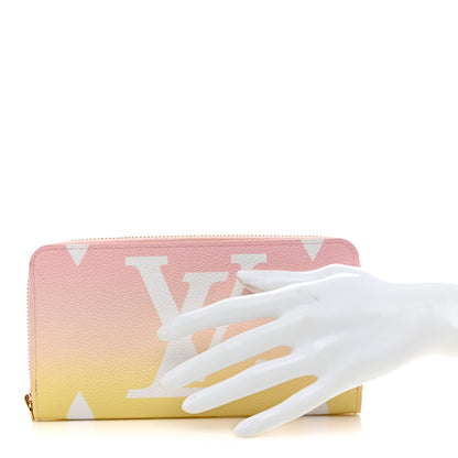 Louis Vuitton Monogram Giant By The Pool Zippy Wallet Light Pink 2 of 6