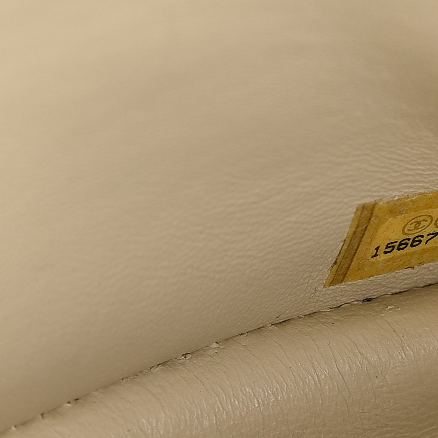 Caviar Quilted Jumbo Double Flap Beige Clair