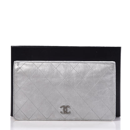 Chanel Metallic Calfskin Diamond Stitched Yen Wallet Silver 10 of 10