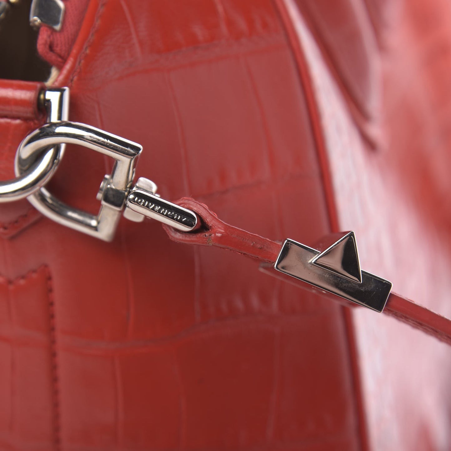Calfskin Crocodile Embossed Medium Antigona Red