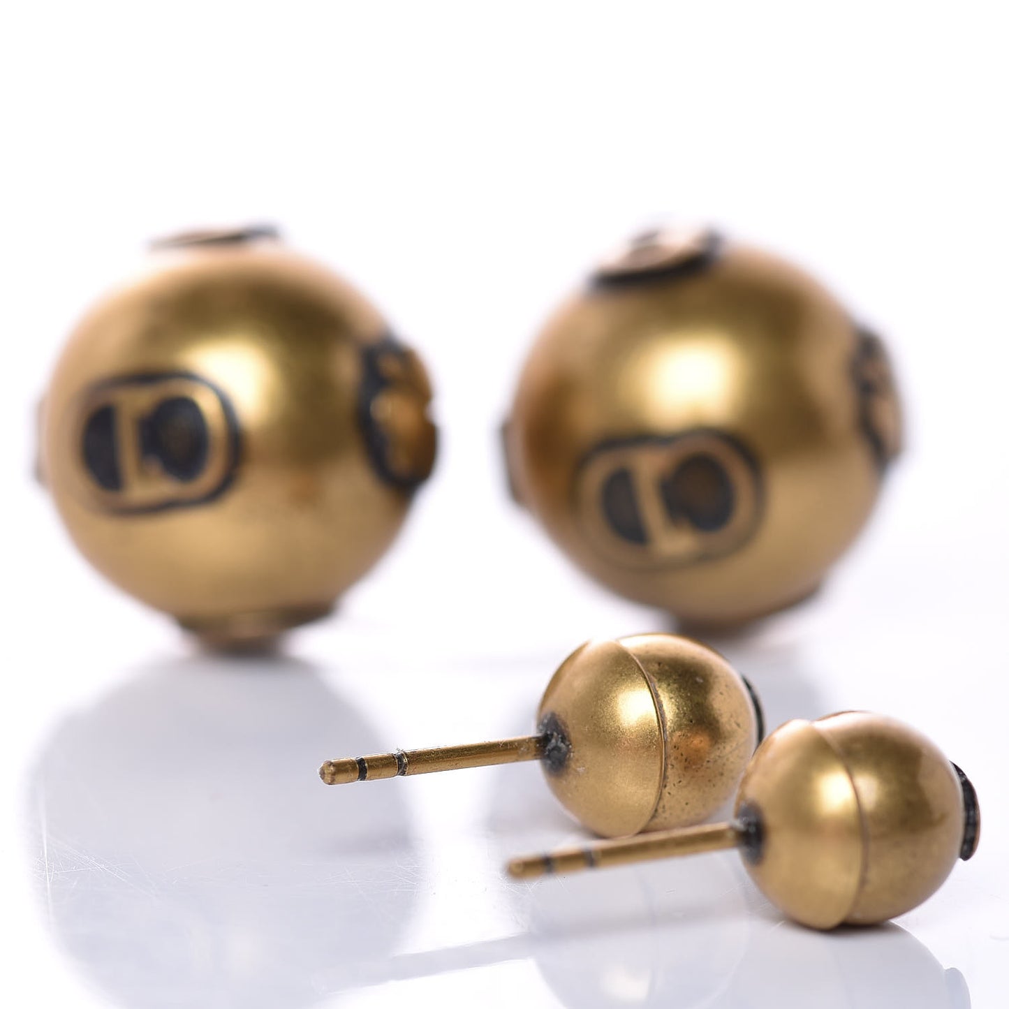 Metal Bee Mise En Dior Tribal Earrings Gold