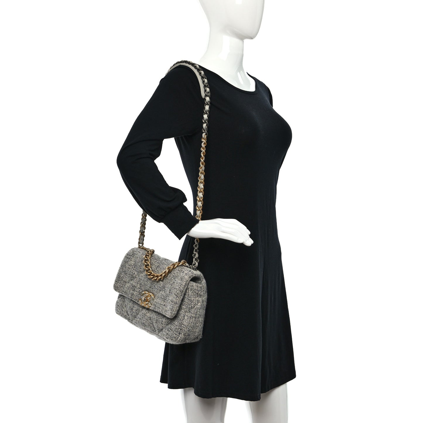 Tweed Quilted Medium Chanel 19 Flap