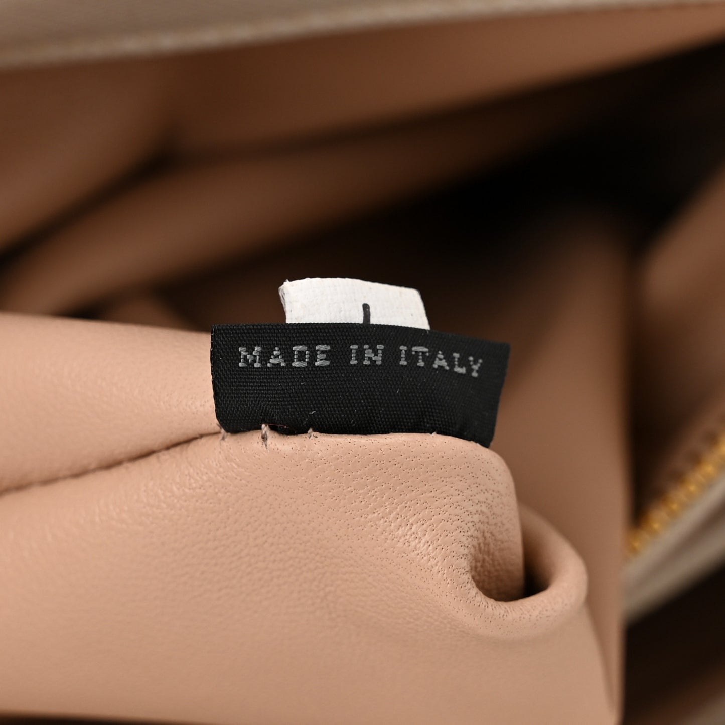 Saffiano Lux Pattina Tote Talco
