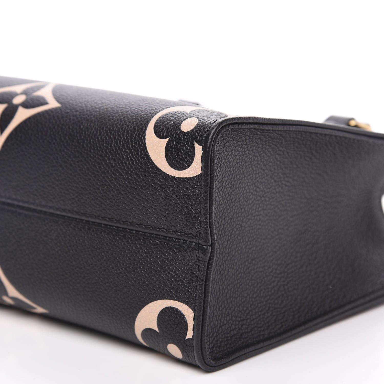 Louis Vuitton Empreinte Monogram Giant Onthego PM Black Beige 9 of 10
