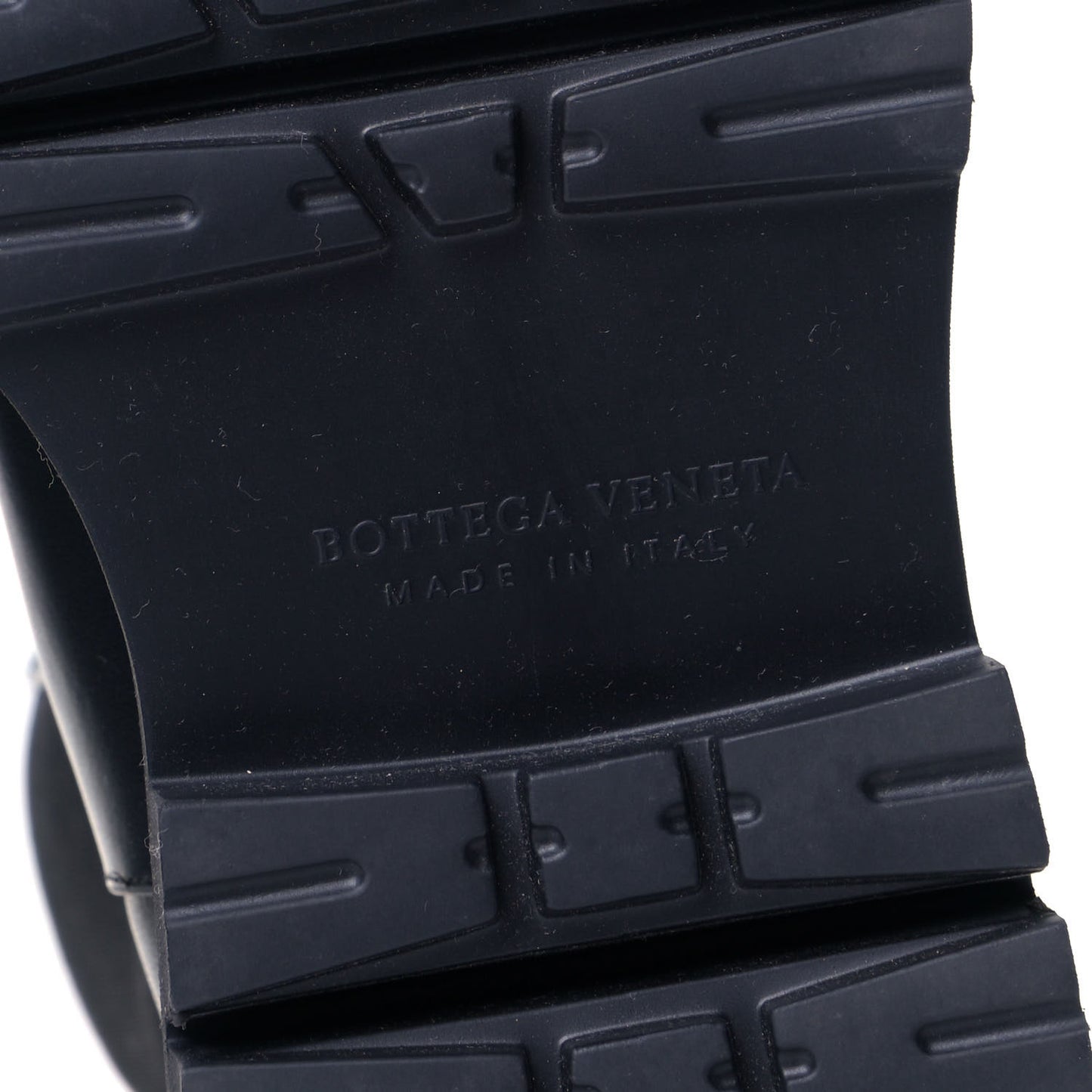 Calfskin The Lug Chelsea Boots 34 Black