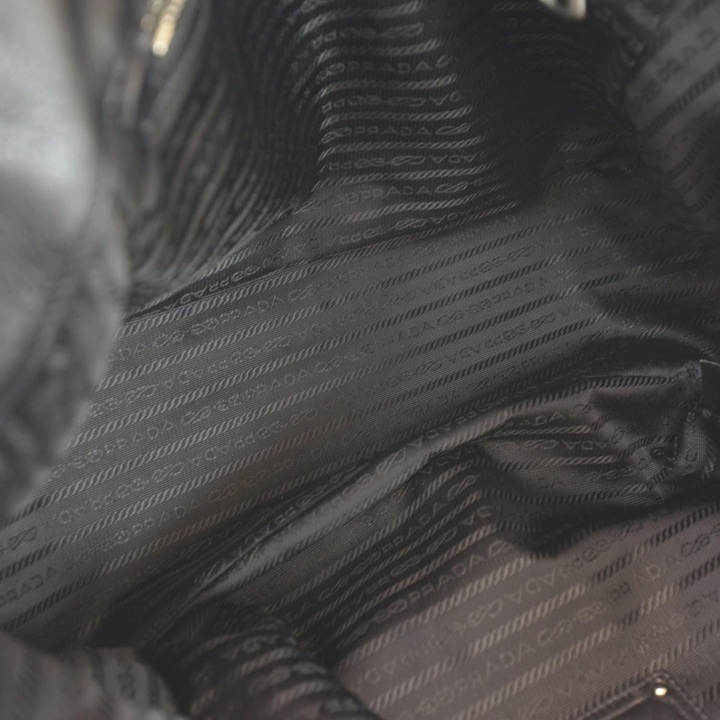 Tessuto Nappa Mordore Tote Black