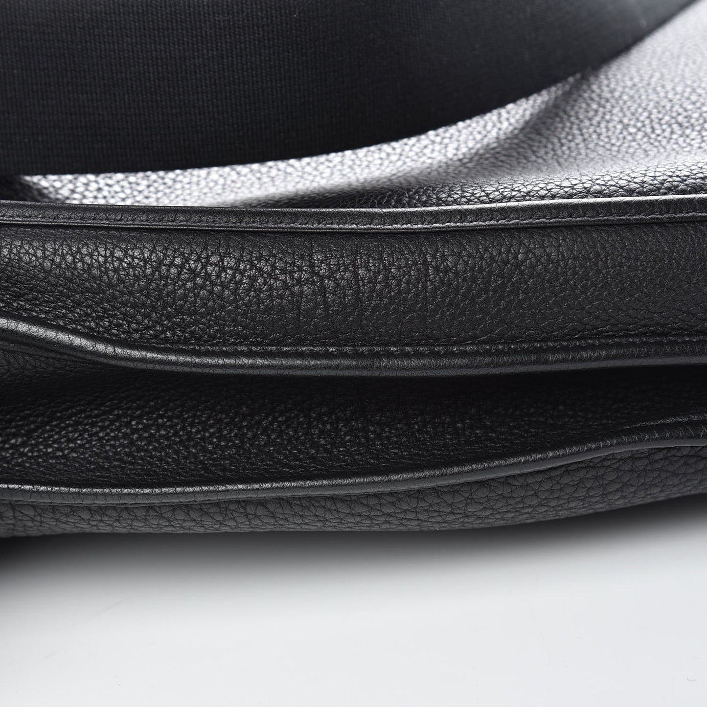 Taurillon Clemence Evelyne III TGM Black