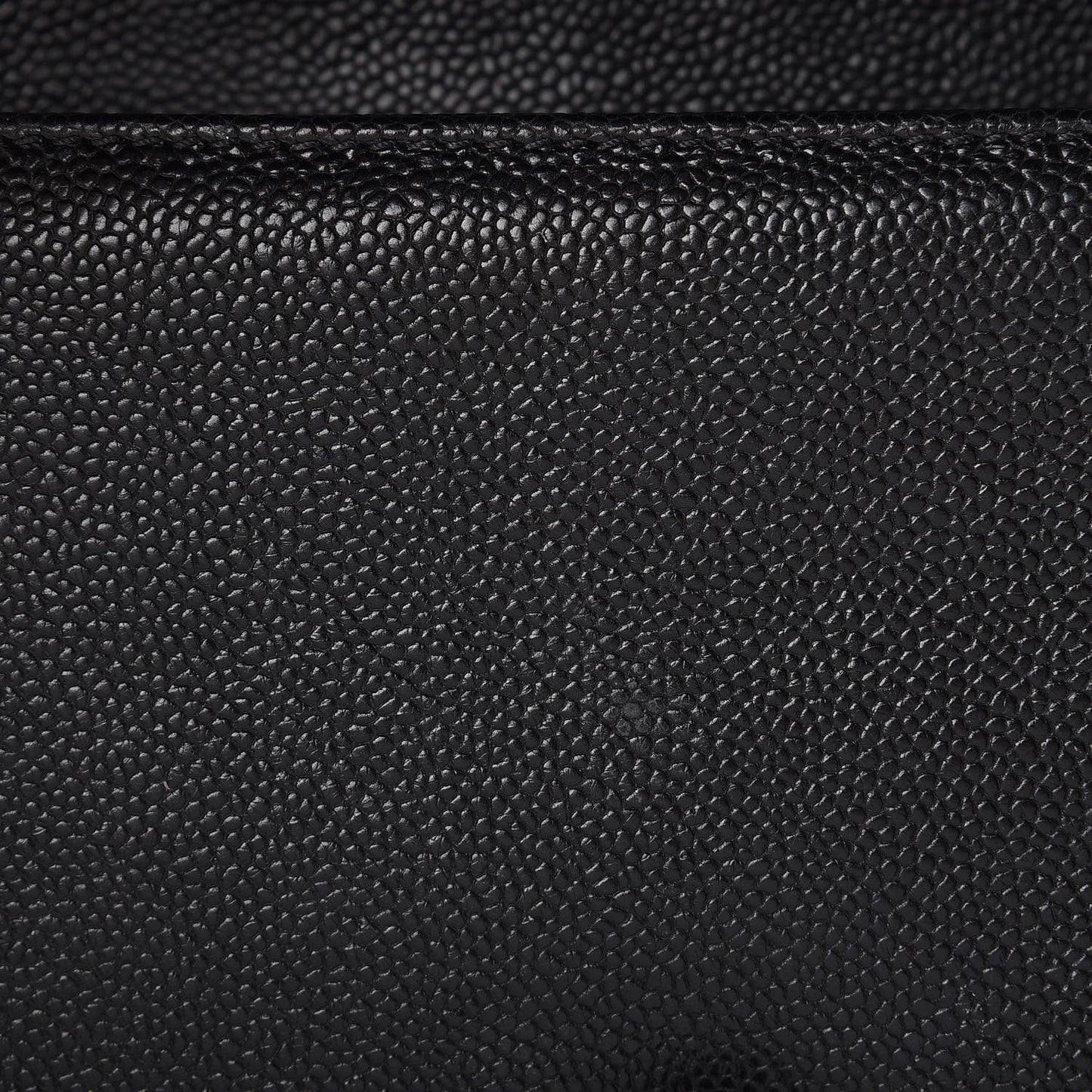 Caviar Quilted Medium Boy Flap Black