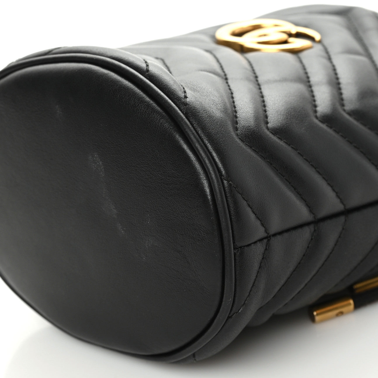 Calfskin Matelasse Mini GG Marmont 2.0 Bucket Bag Black