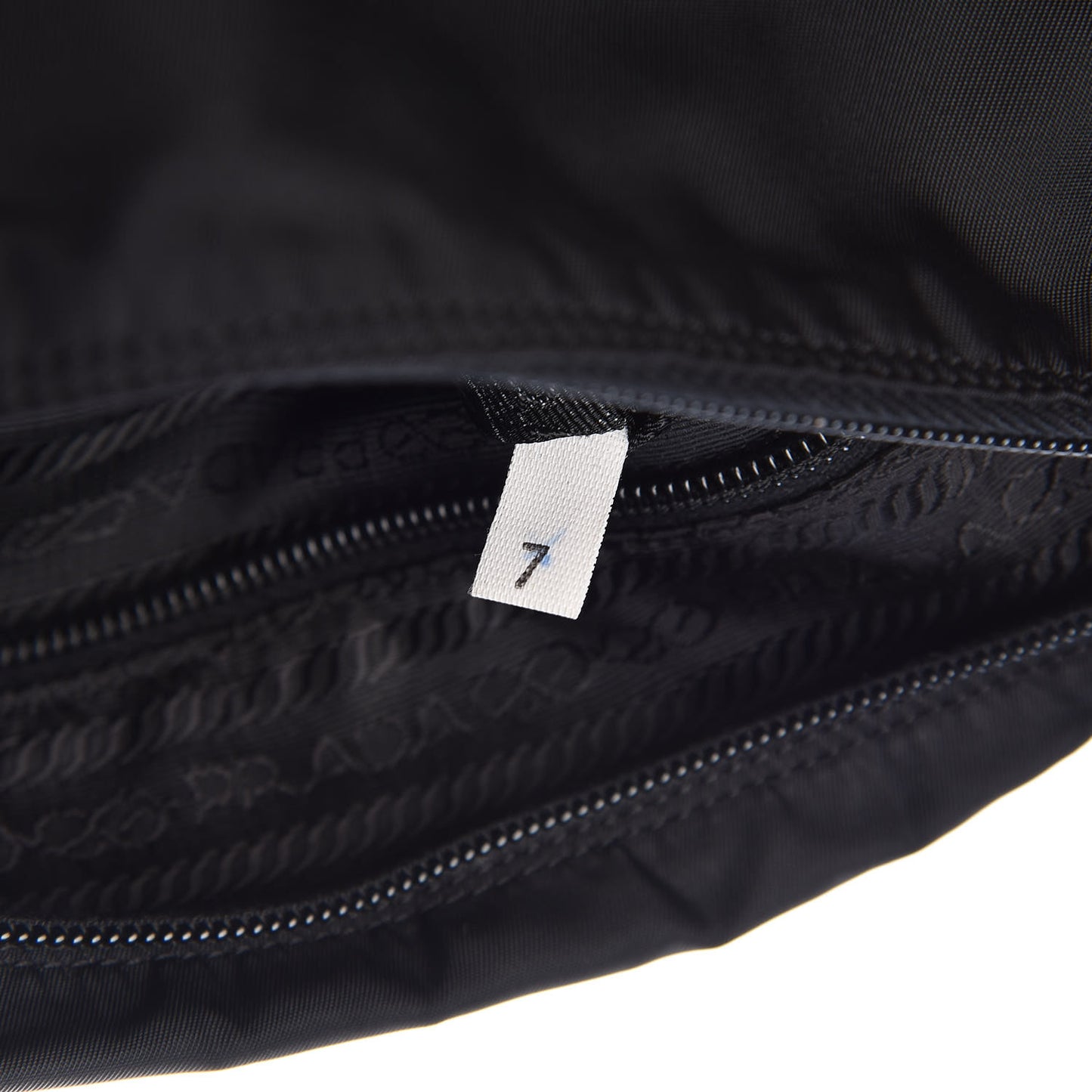 Tessuto Nylon Messenger Bag Black
