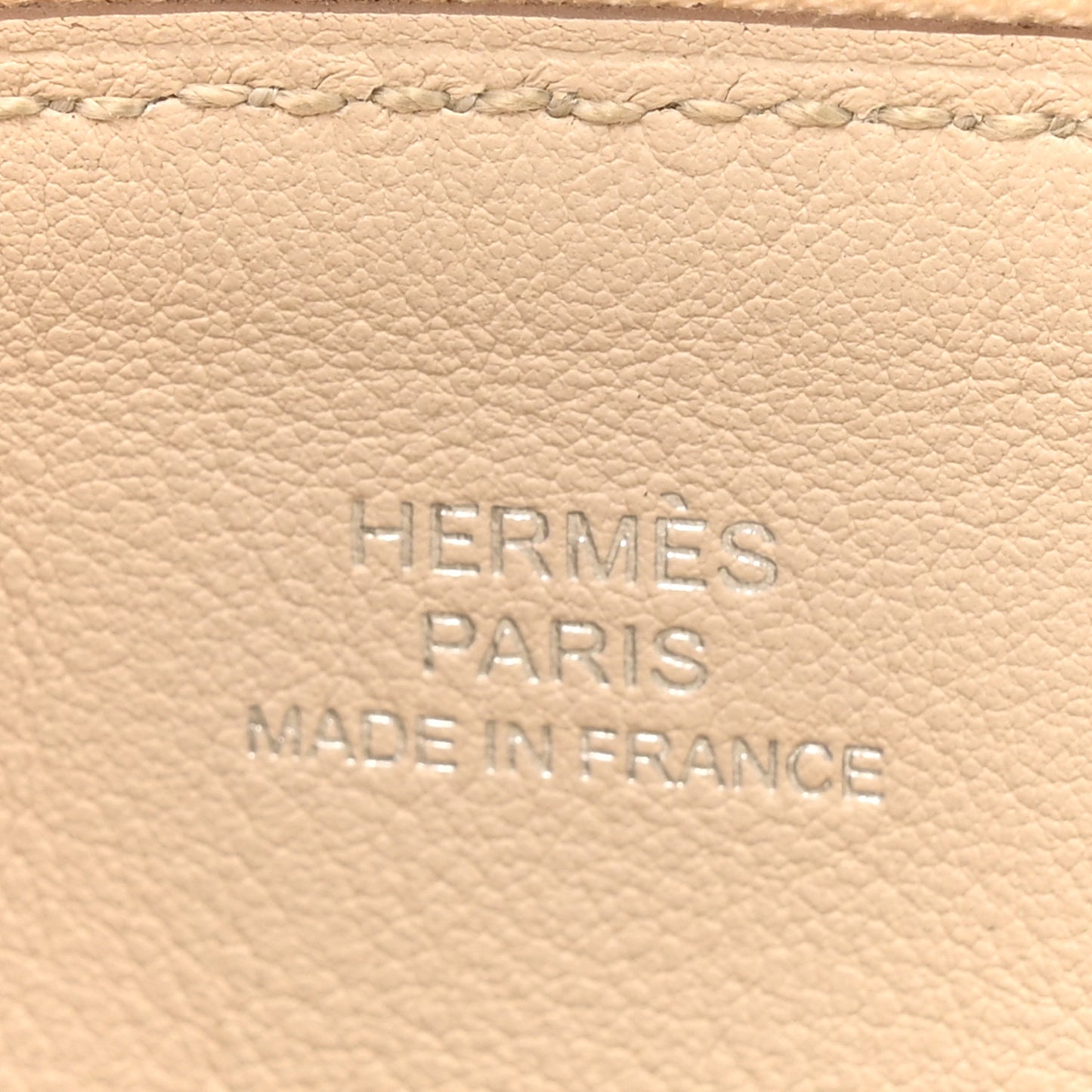 Swift Brides de Gala en Desordre Tattoo Carre Pocket Pouch Beton Anemone