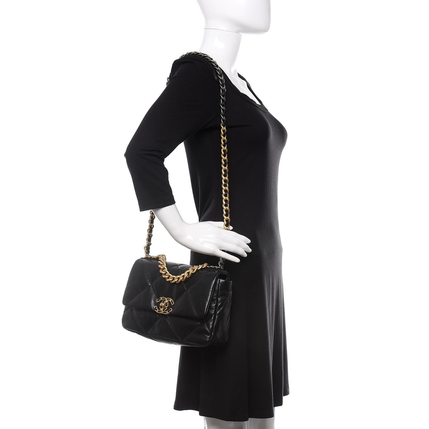 Goatskin Quilted Medium 19 Flap Black