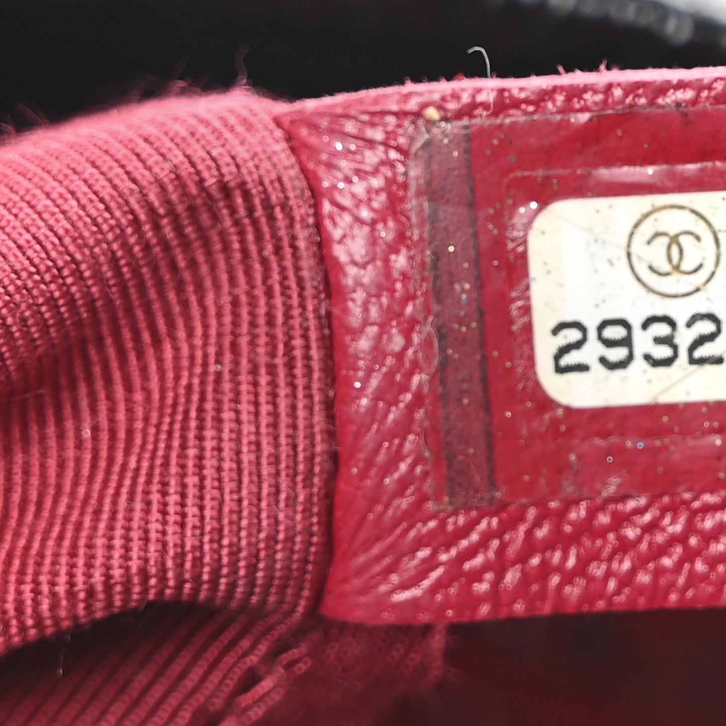 Aged Calfskin Quilted New Medium Gabrielle Hobo Black