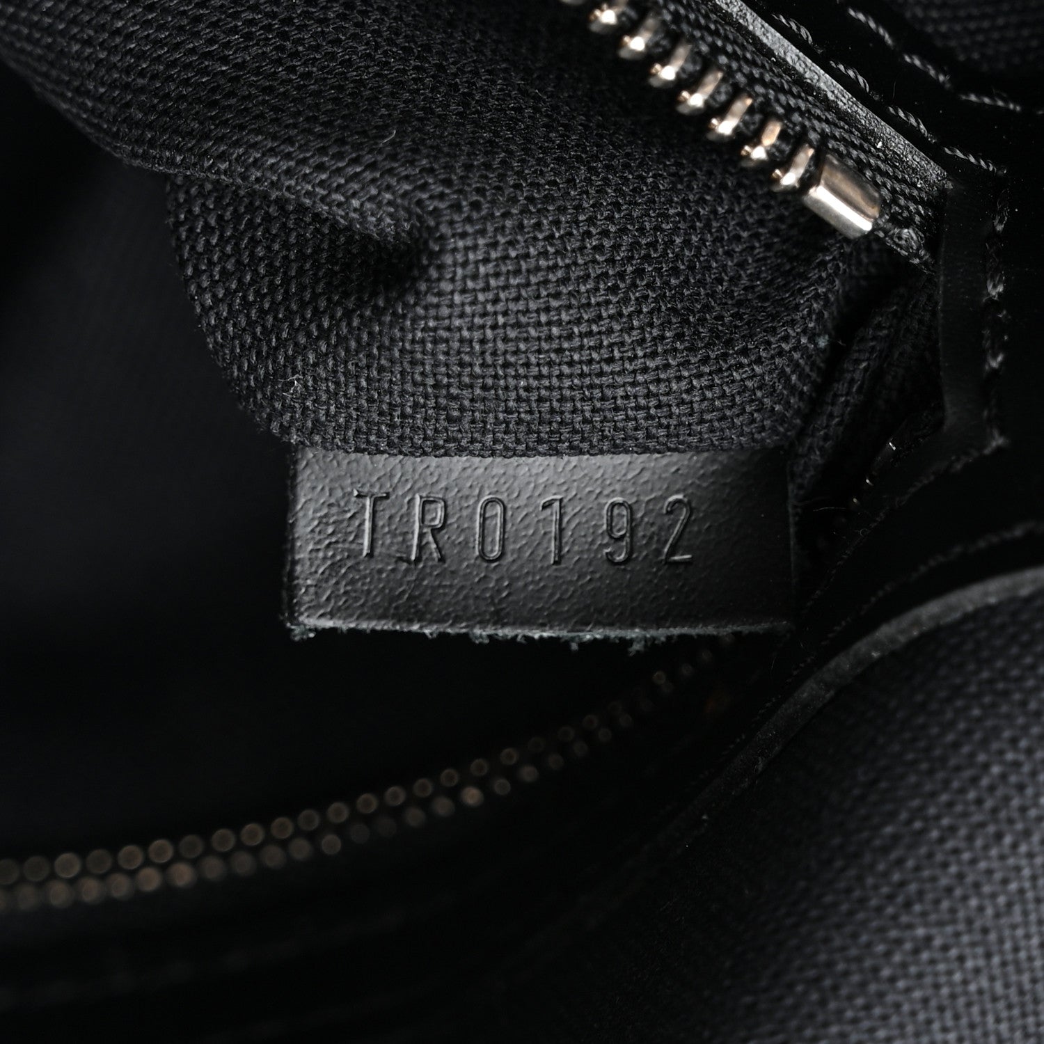 Louis Vuitton Damier Graphite Porte-Documents Voyage GM 7 of 12