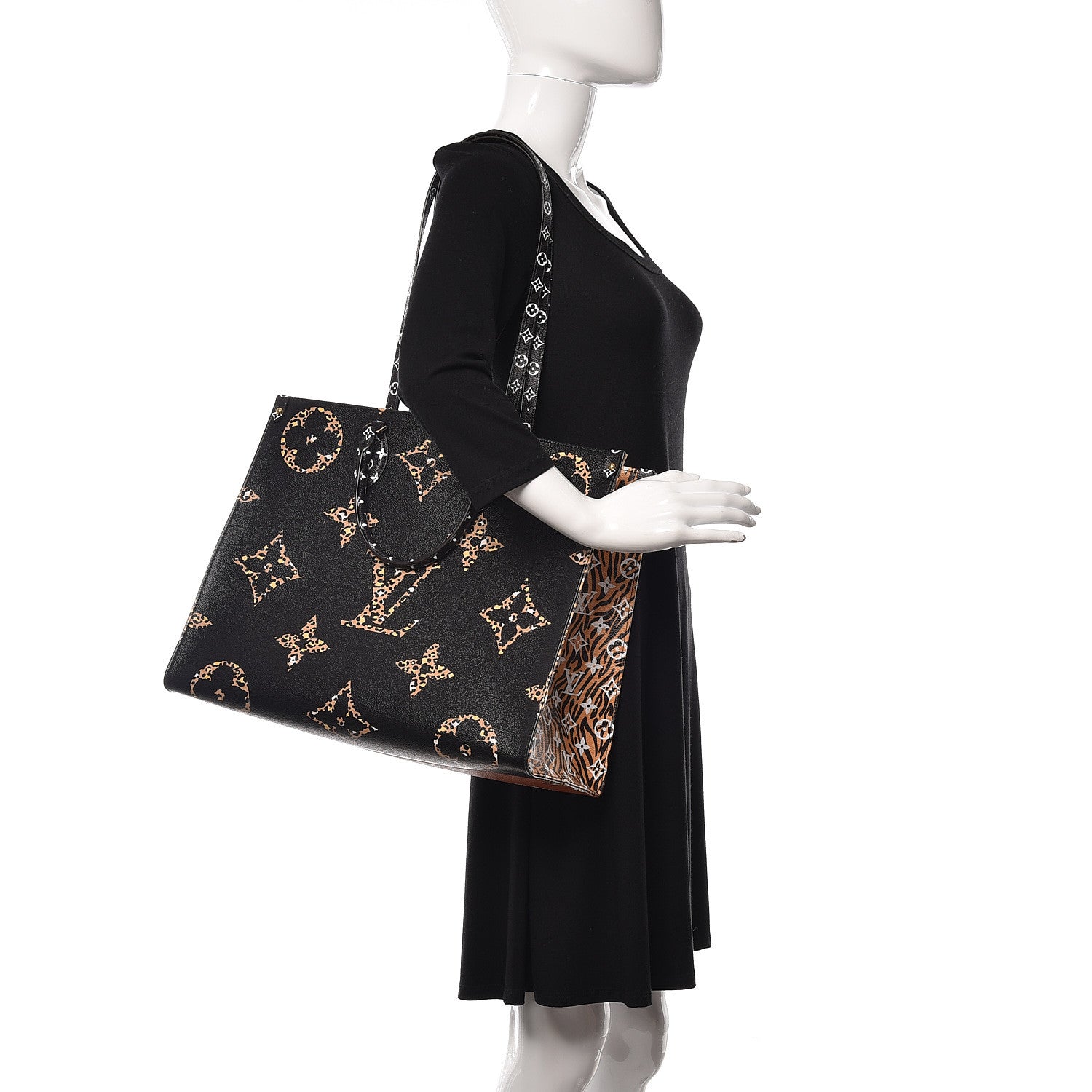Louis Vuitton Monogram Giant Jungle Onthego GM Black 2 of 12
