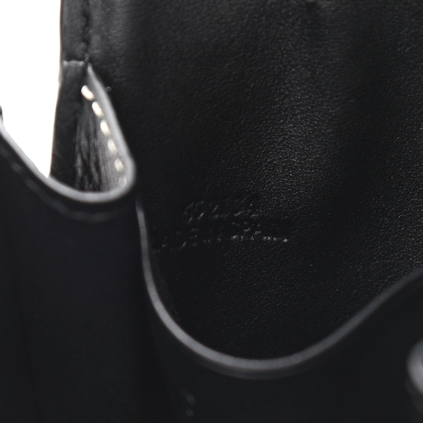 Calfskin Neck Pocket Black