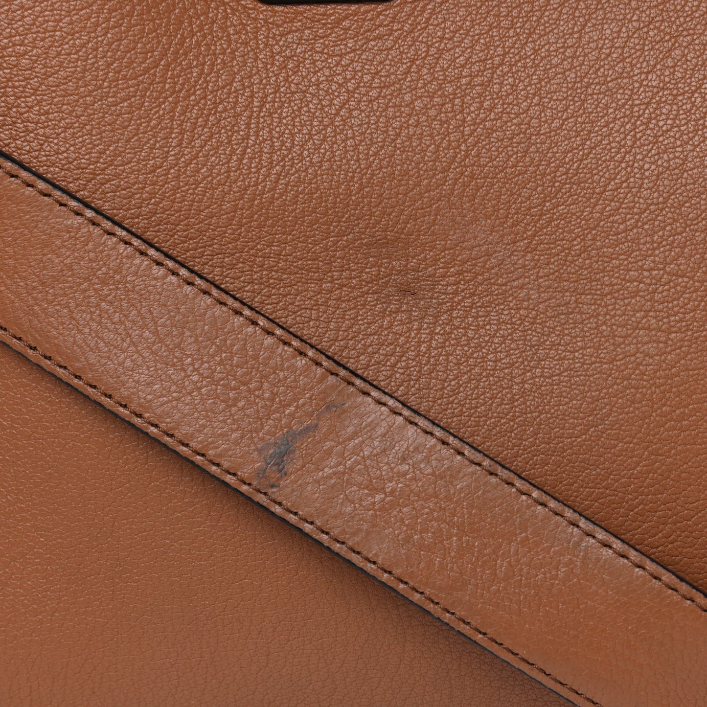Sugar Goatskin Medium Antigona Cognac
