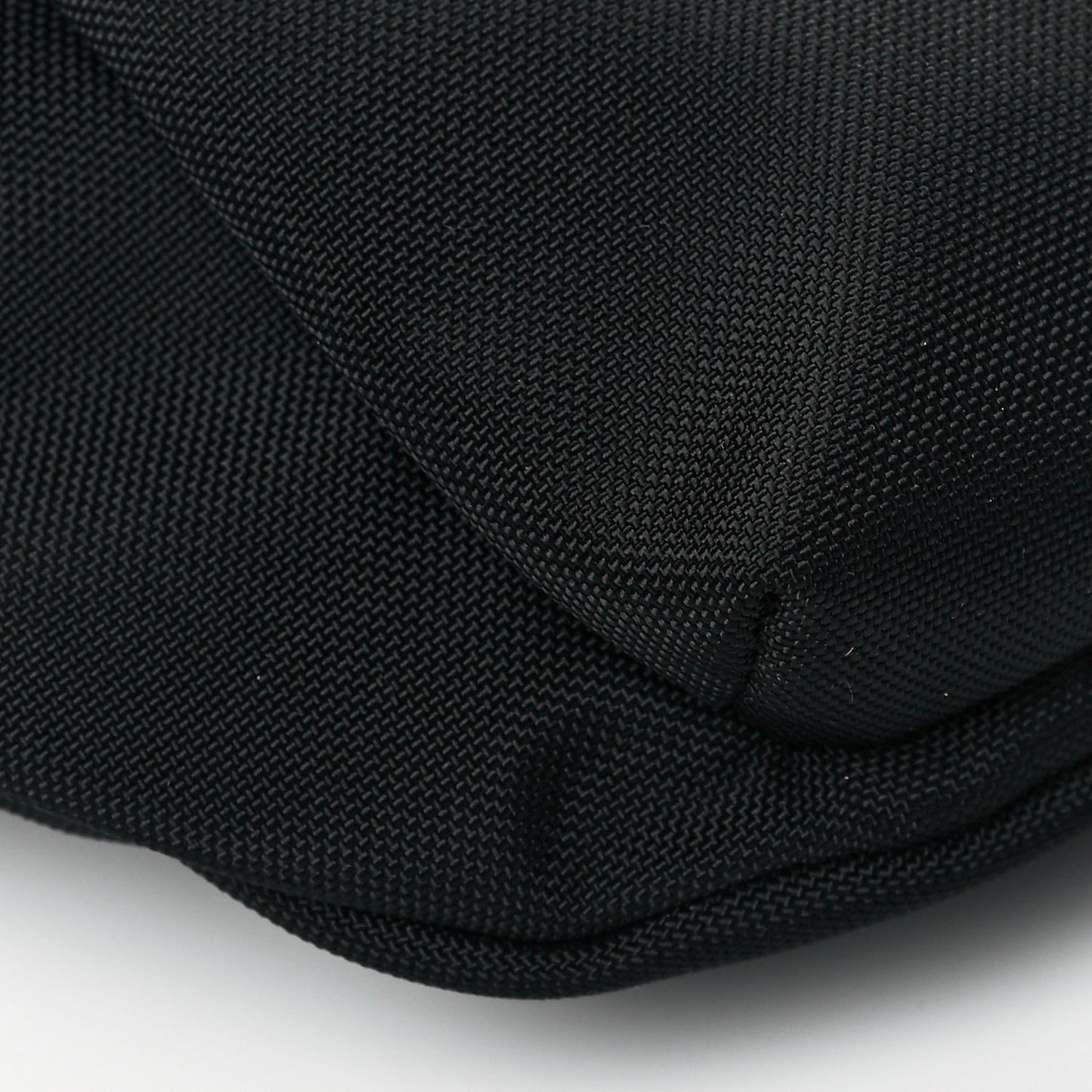 Sport Nylon Logo Embroidered Wheel Belt Bag Black White