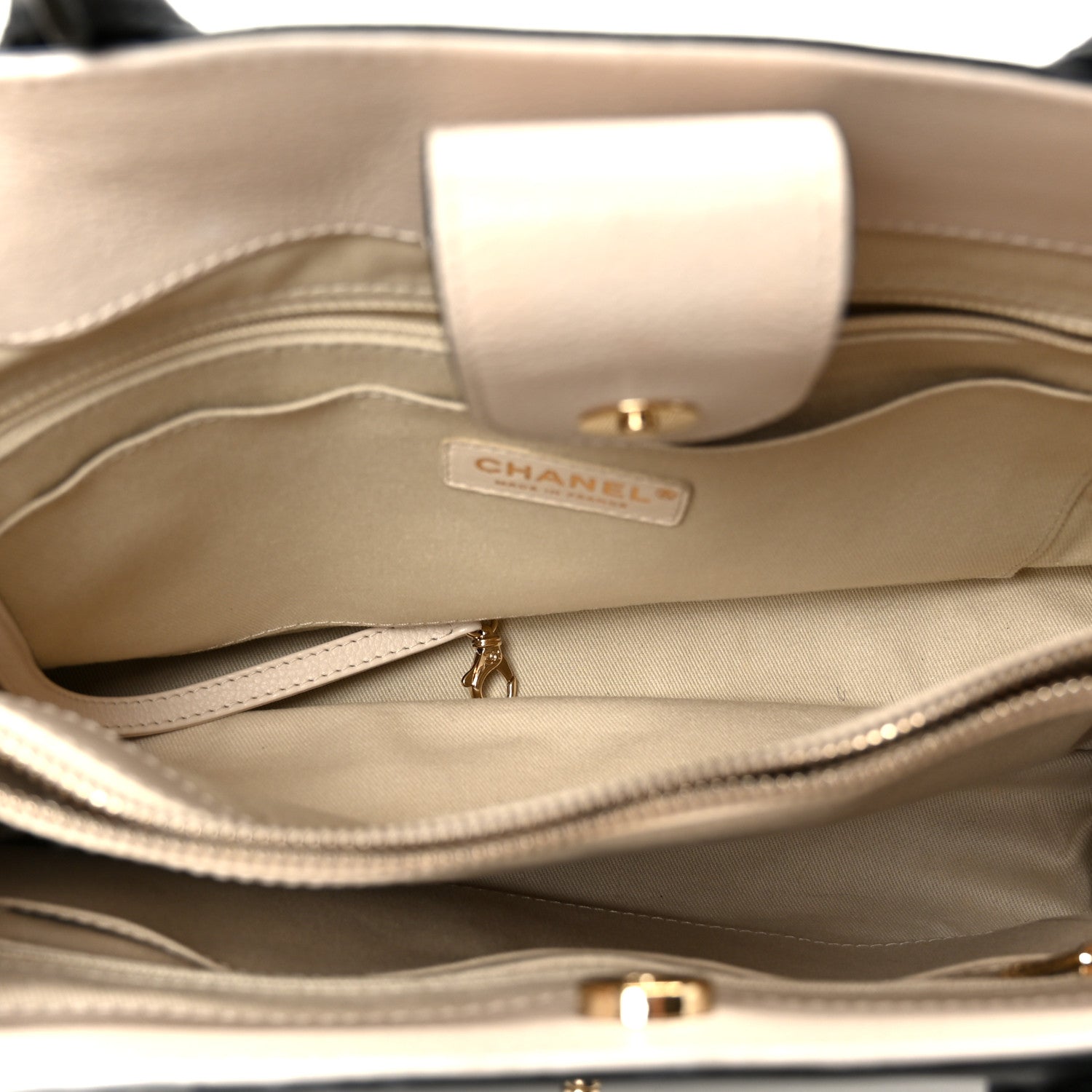 Chanel Grained Calfskin Small Bi-Color Neo Executive Shopper Tote Black Beige 5 of 10