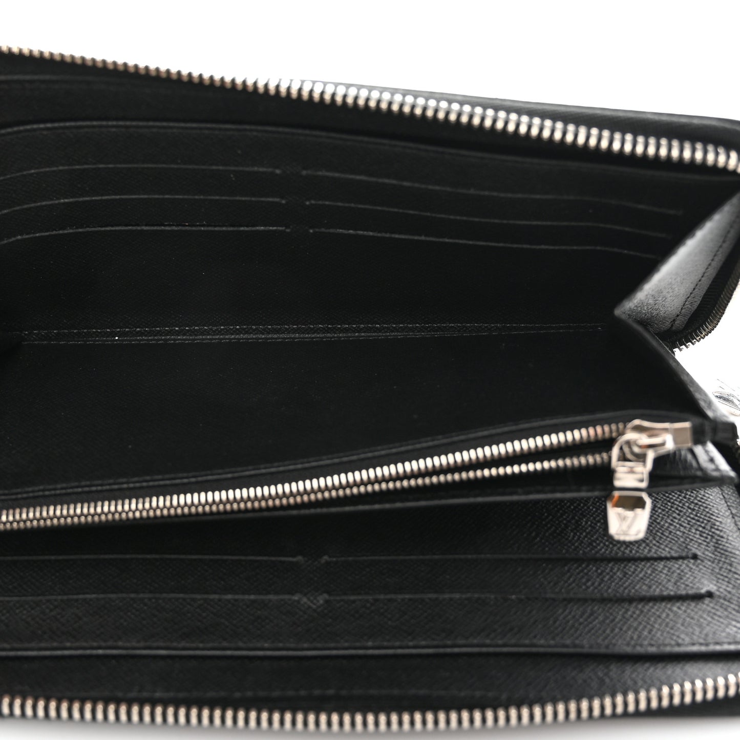 Taiga Zippy Organizer Wallet Black