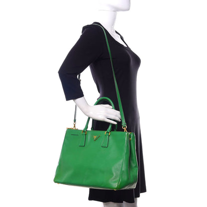 Prada Saffiano Large Galleria Double Zip Tote Verde 2 of 9