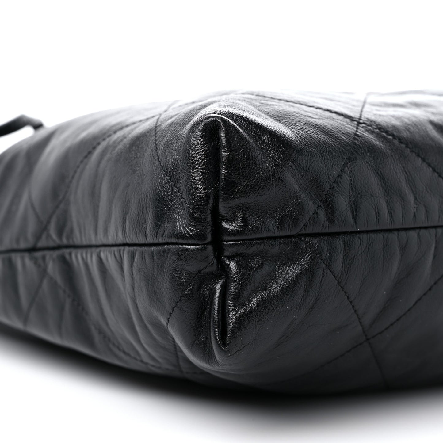 Shiny Calfskin Quilted Chanel 22 Black