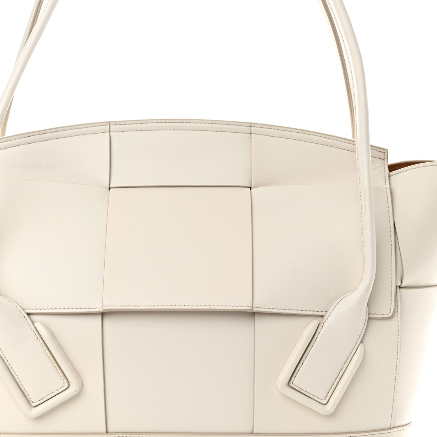 Bottega Veneta Calfskin Maxi Intrecciato Medium Arco White 7 of 17
