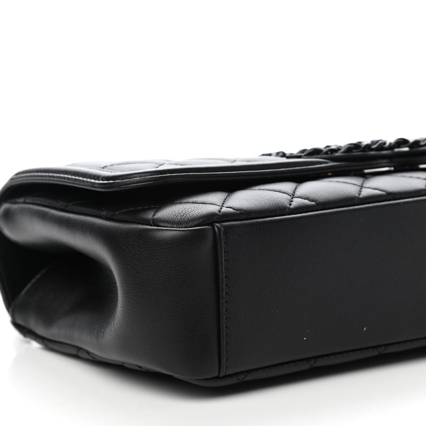 Calfskin Quilted Medium CC Filigree Flap Black