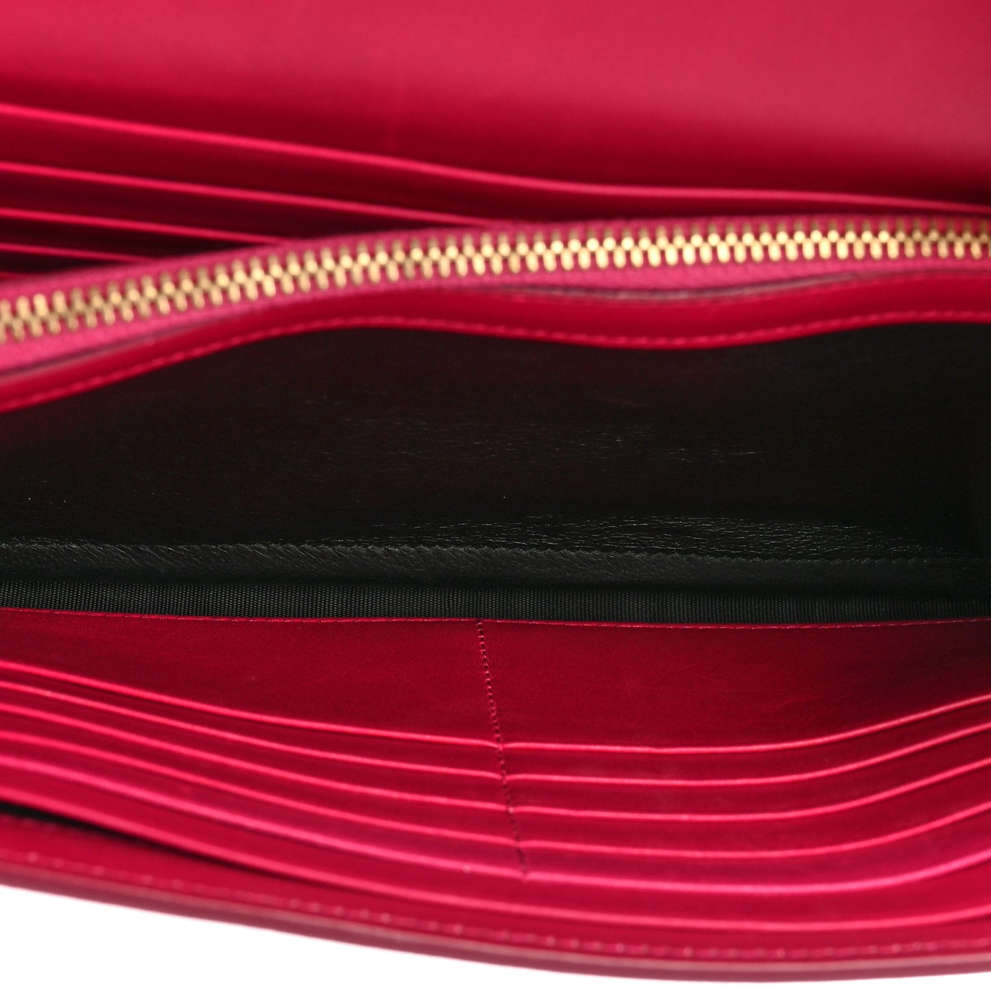 Grain de Poudre Classic Letters Chain Wallet Fuchsia